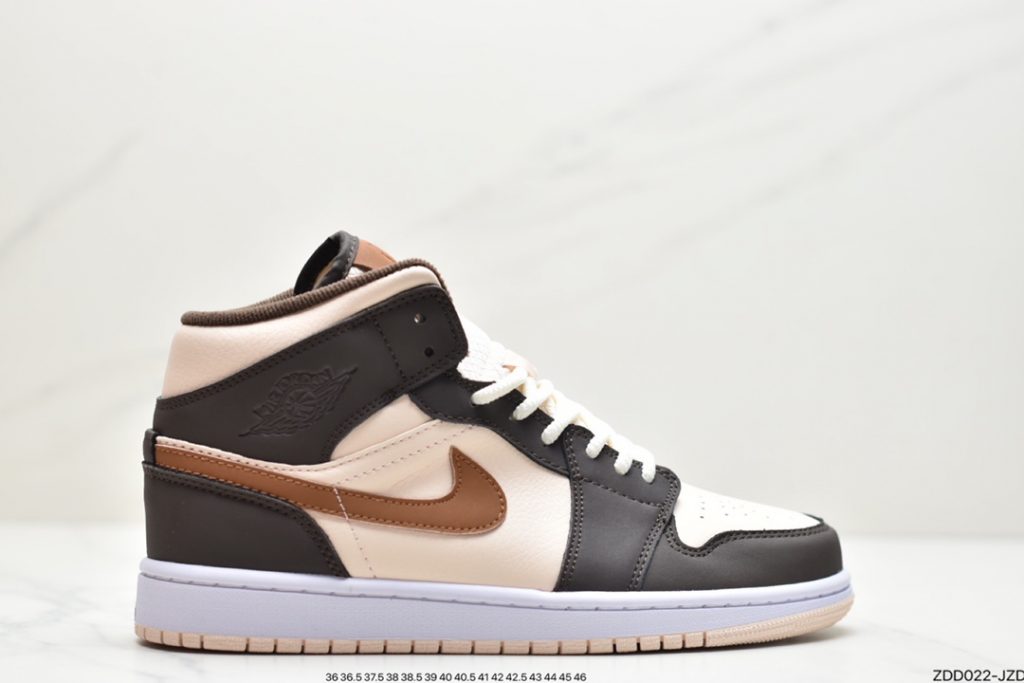 Air jordan 1 Mid mid top Vintage basketball shoe Beige