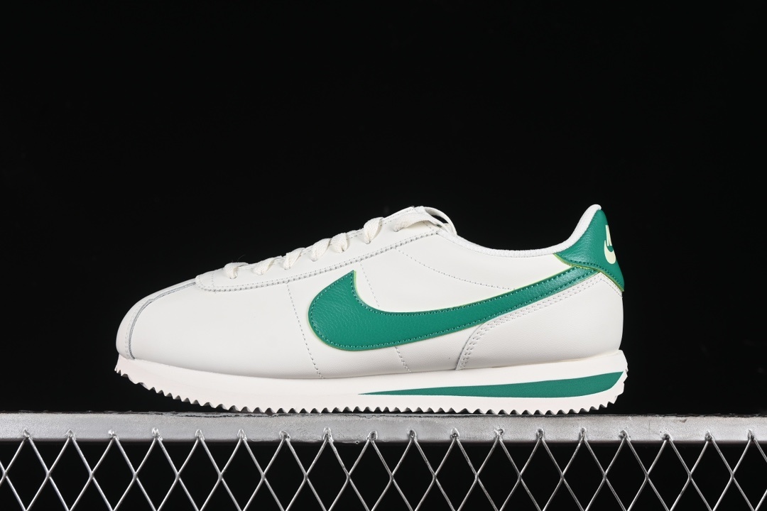 Nike Classic Cortez Leather Retro First Generation Running Shoes